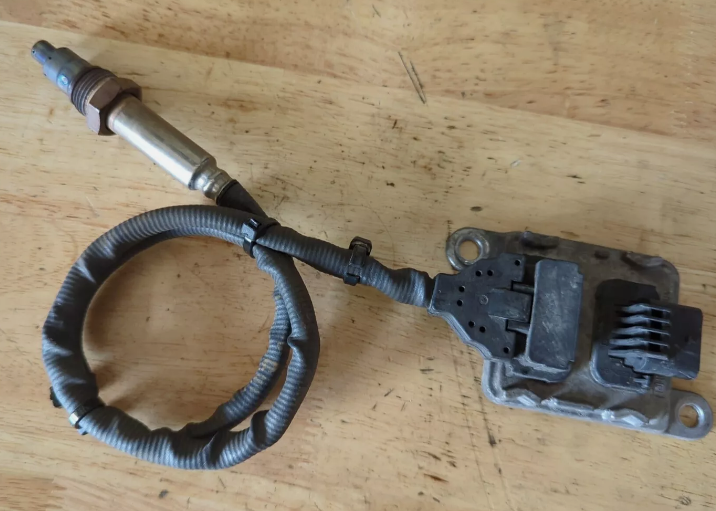 Nitrogen Oxygen Sensor For BENZ A0009058409 SNS944